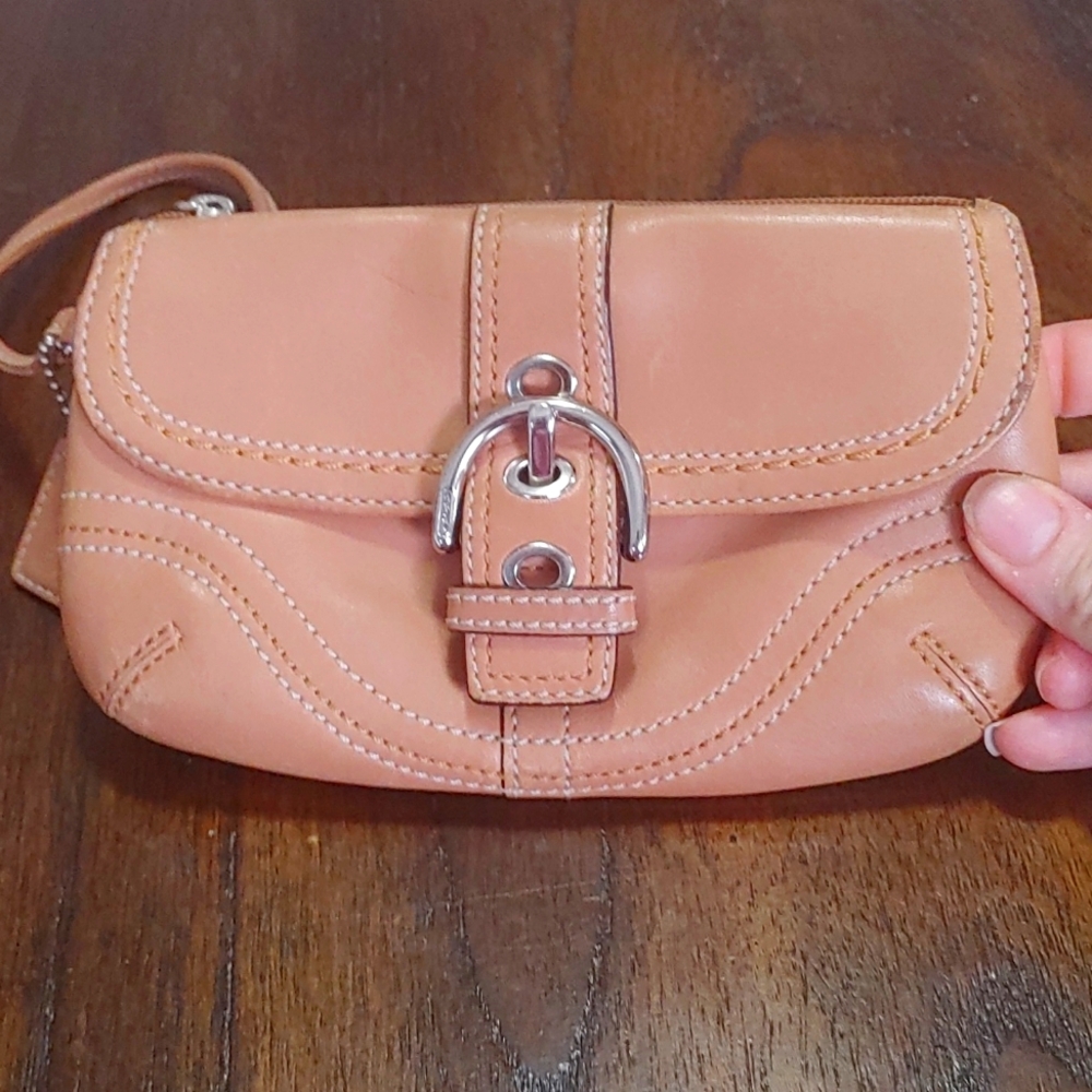 Y2K Coach SoHo Leather Wristlet